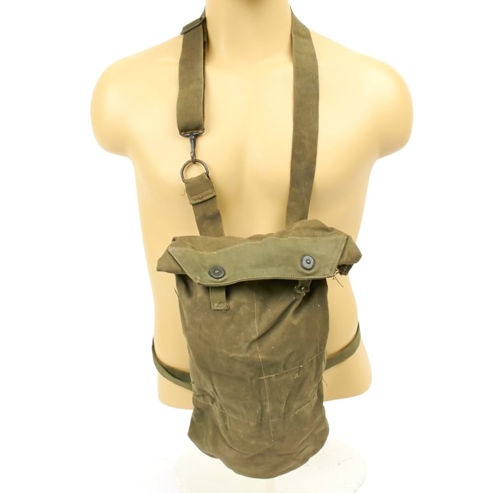 アメリカ軍ガスマスク&バッグ付き　WW2 1942年製 Amazon.com: Original U.S. WWII M8 Snout Gas Mask Bag - M10